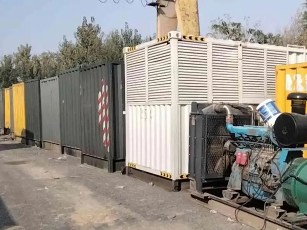 凌海200KW柴油发电机机组每小时油耗是多少?
